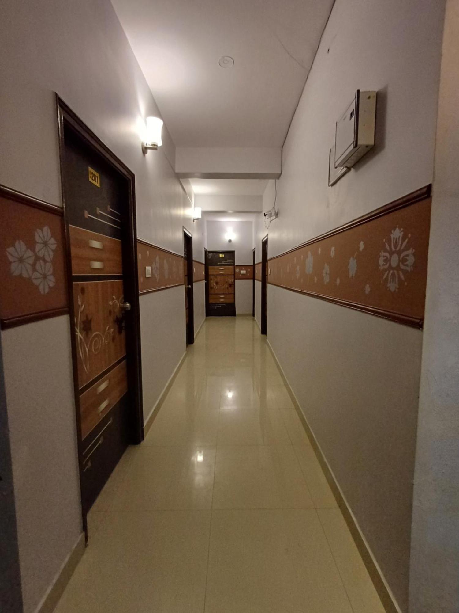 Hotel D3 Inn Bangalore Bagian luar foto